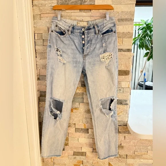 Free People Women’s Jeans - Picture 9 of 9